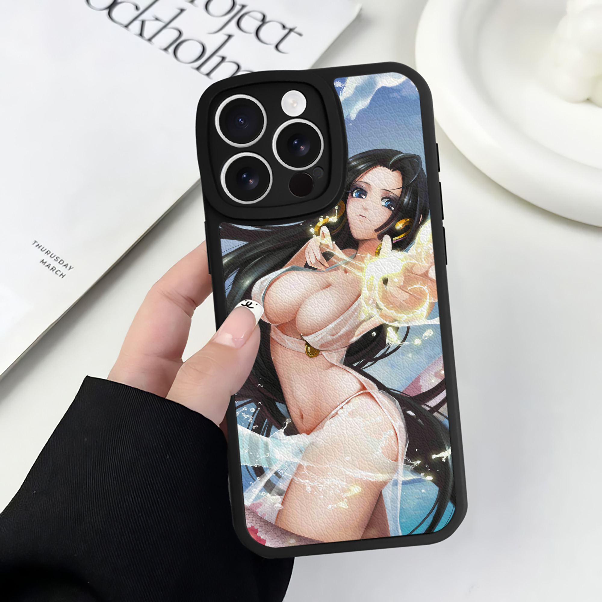 （画像用） ワンピース ONE PIECE 【iPhone 16シリーズ対応】シリコンスマホケース（レザー調） 材質：シリコン